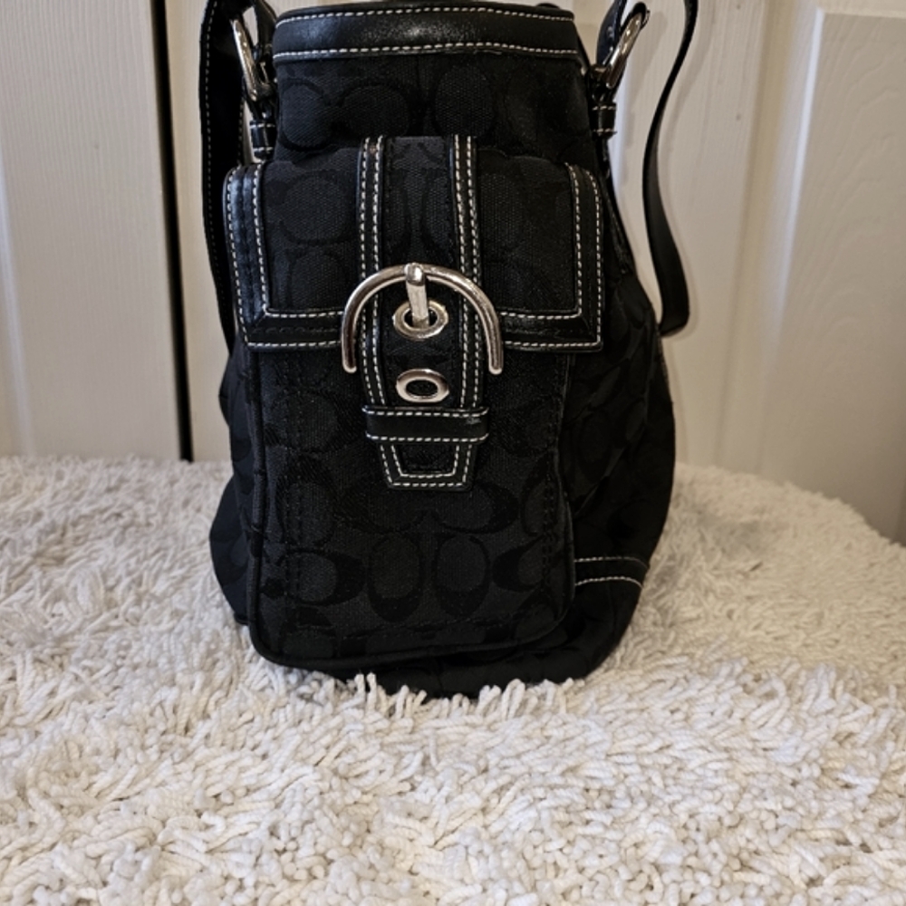 Coach Handbag Pristine Condition - Picture 3 of 6